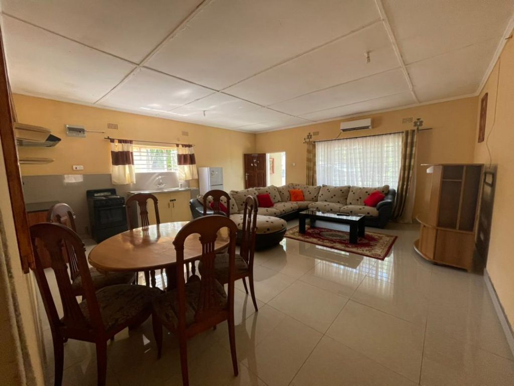 golden days family room livingstone